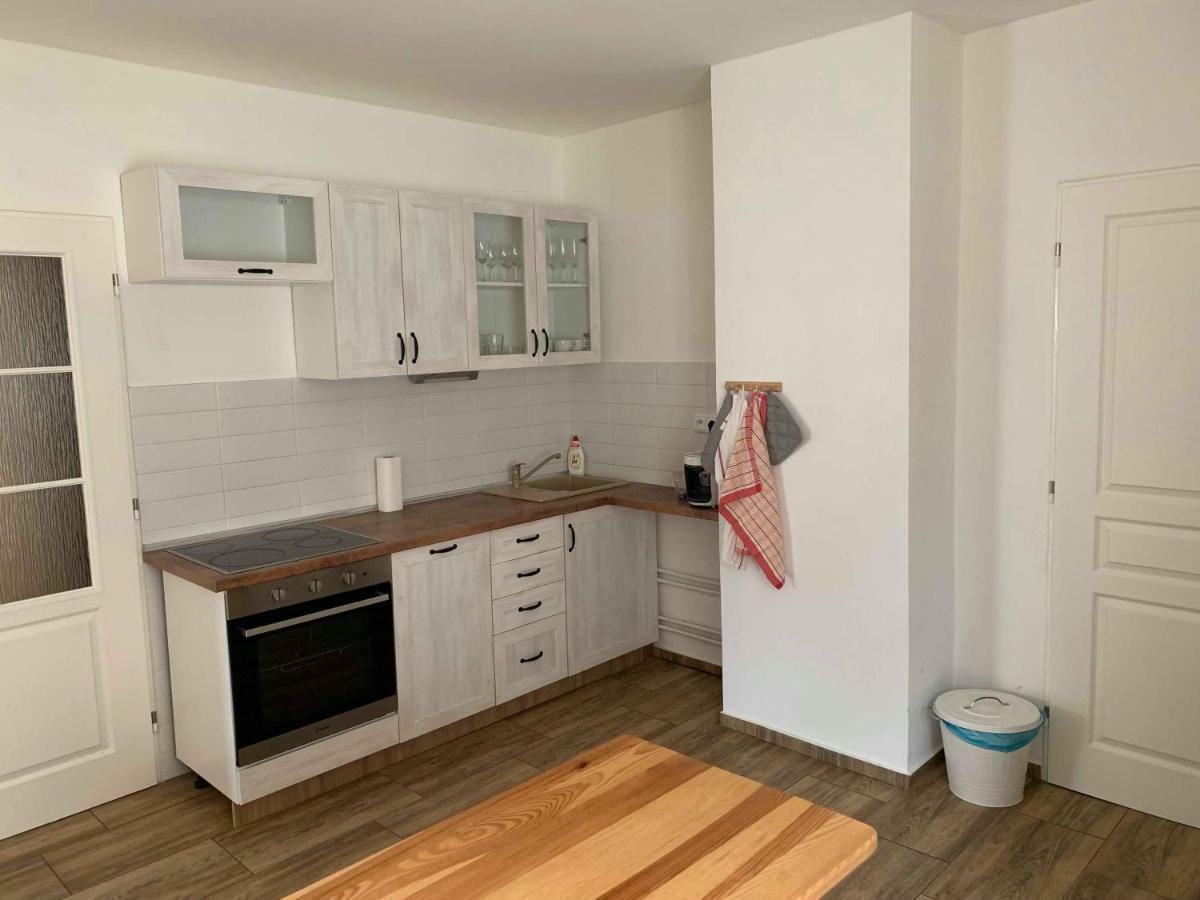 Apartmany Michaela Абертами Екстериор снимка