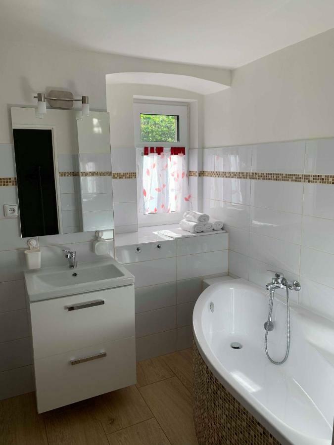 Apartmany Michaela Абертами Екстериор снимка
