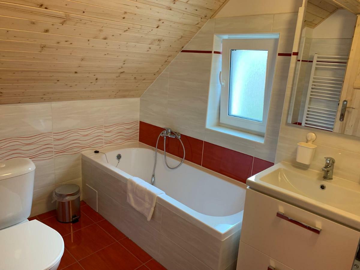 Apartmany Michaela Абертами Екстериор снимка