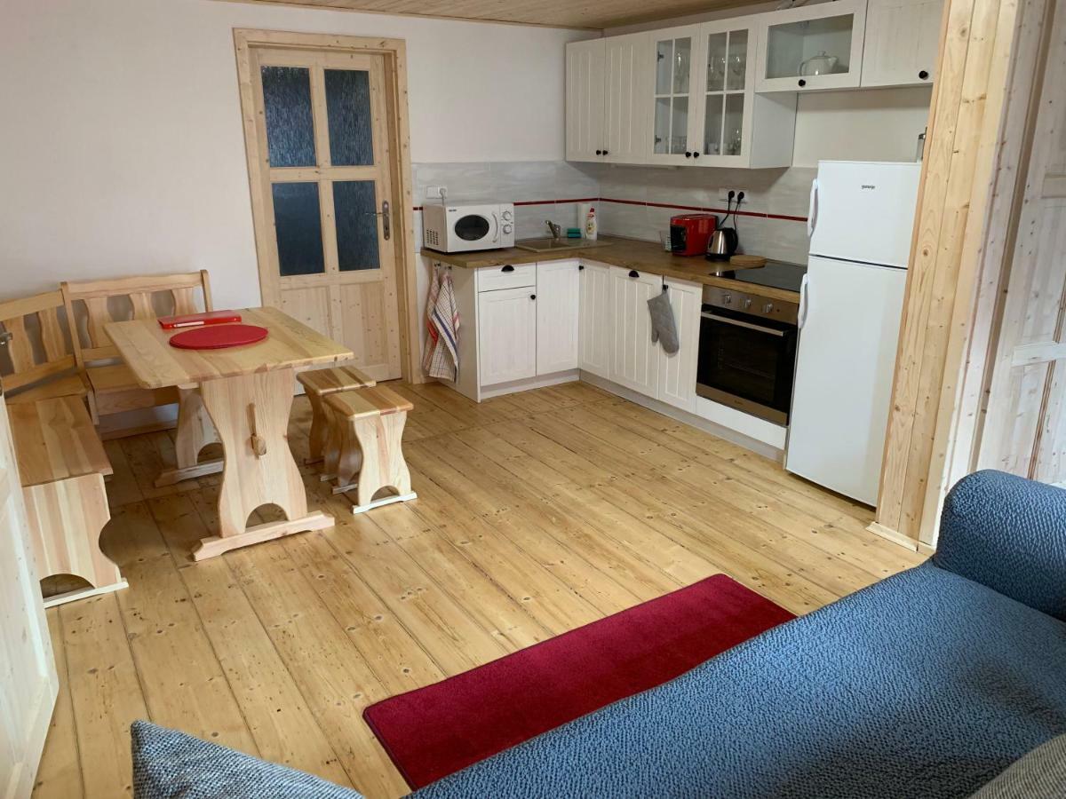Apartmany Michaela Абертами Екстериор снимка